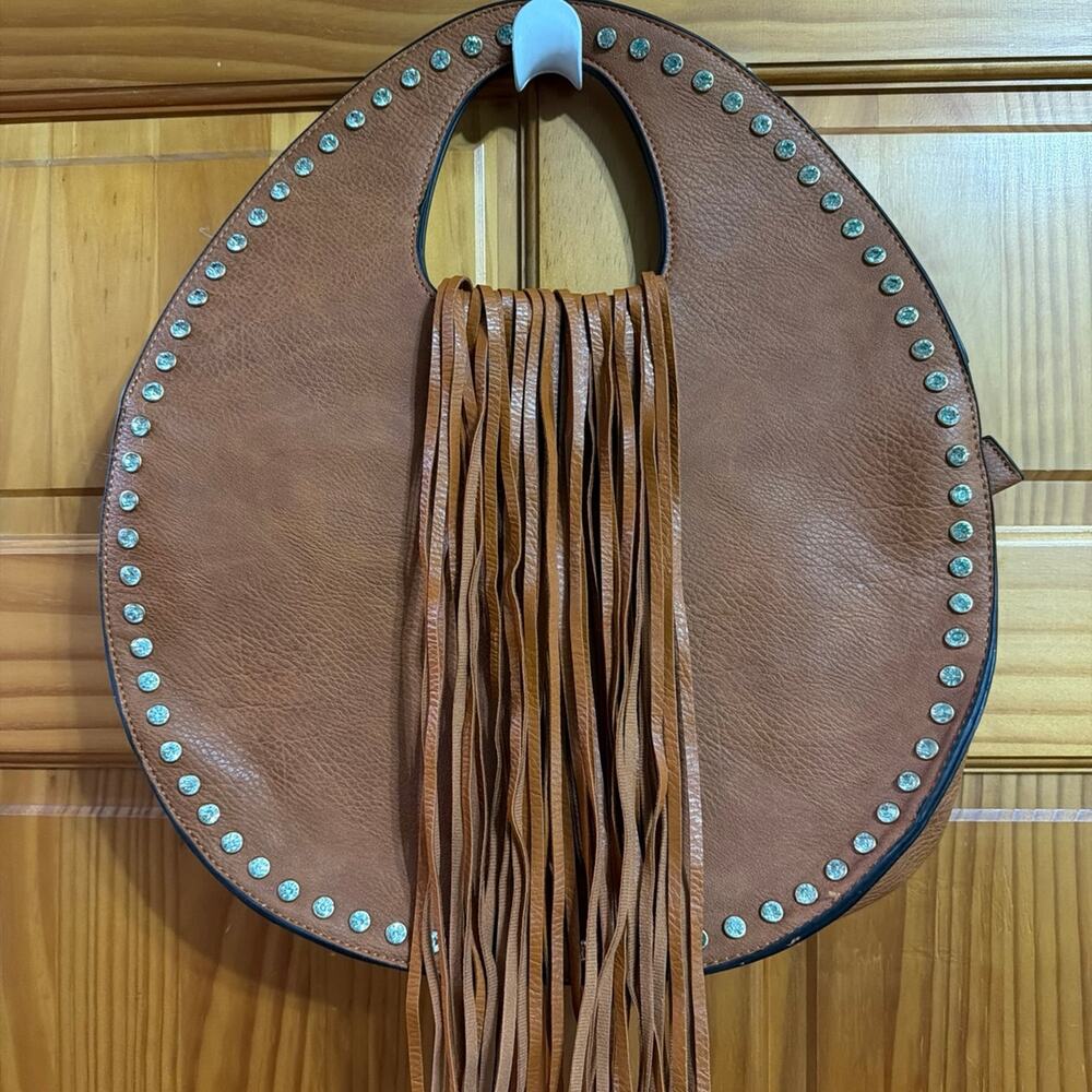 Beautiful Round bag with Fringe dangles very unique bag with NO tag - Picture 1 of 3